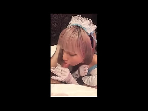 ❤️ 日本偶像[mayuka]，法国女仆装，第一部分，口交和用乳液打飞机 ❌ Porno