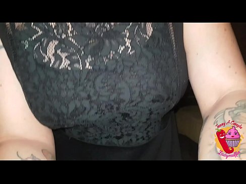 ❤️ 淫荡的继妹给他口交和西班牙语 ❌ Porno